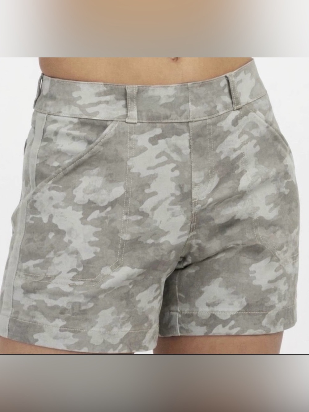 SPANX Green Camo Stretch Twill Pull On Shorts Size Large